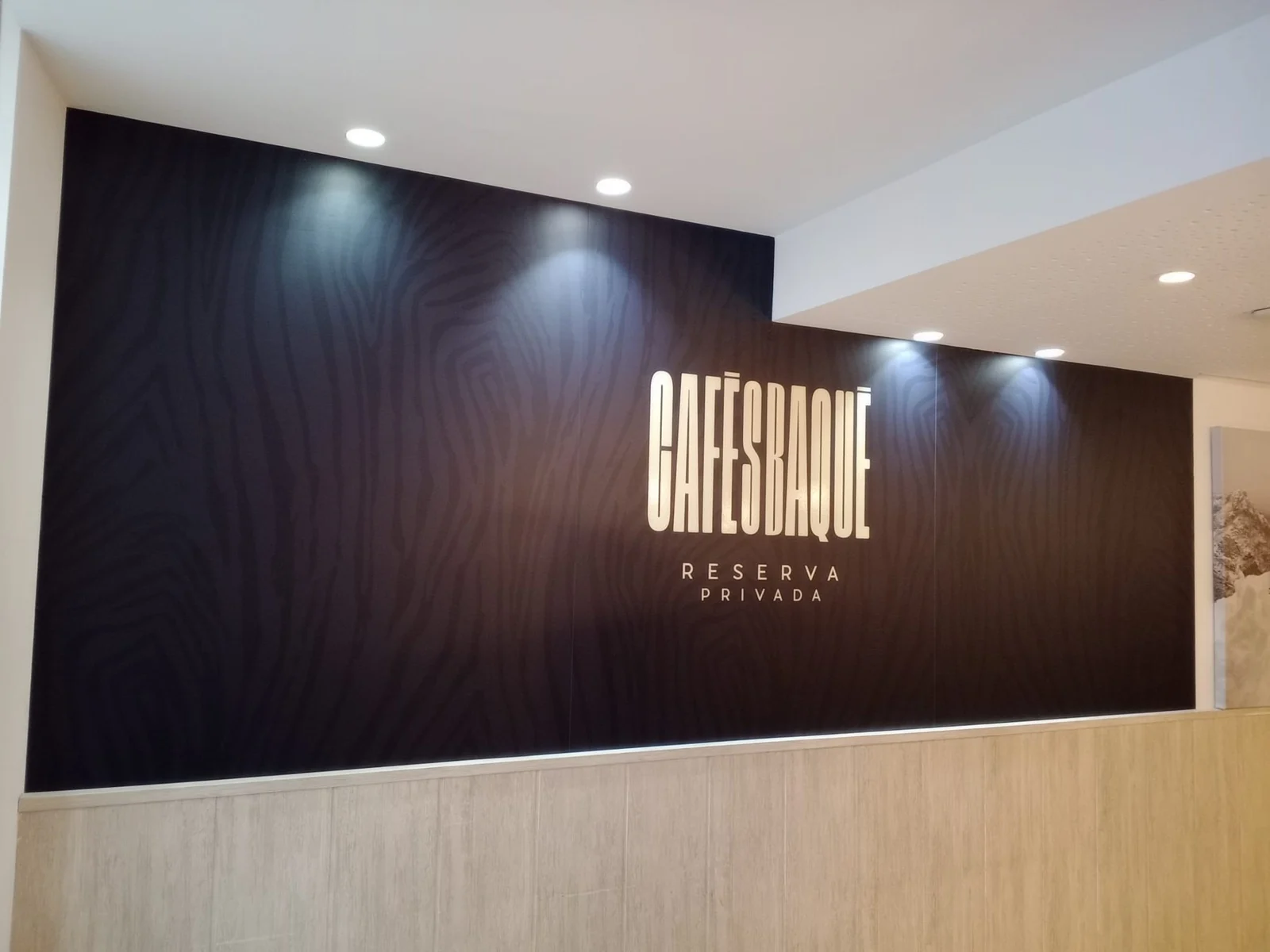 Gráfica decorativa para cafetería · Vista 2