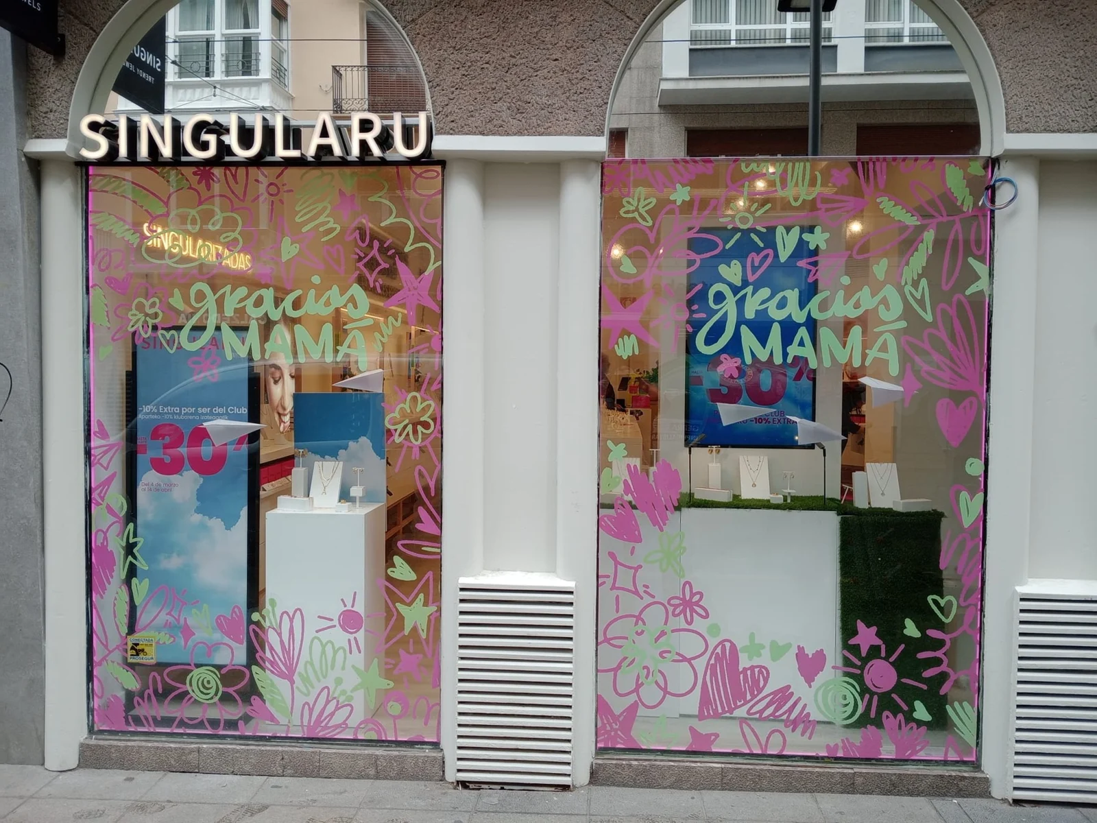 Singularu · Escaparates «Gracias, mamá» · Vista 1