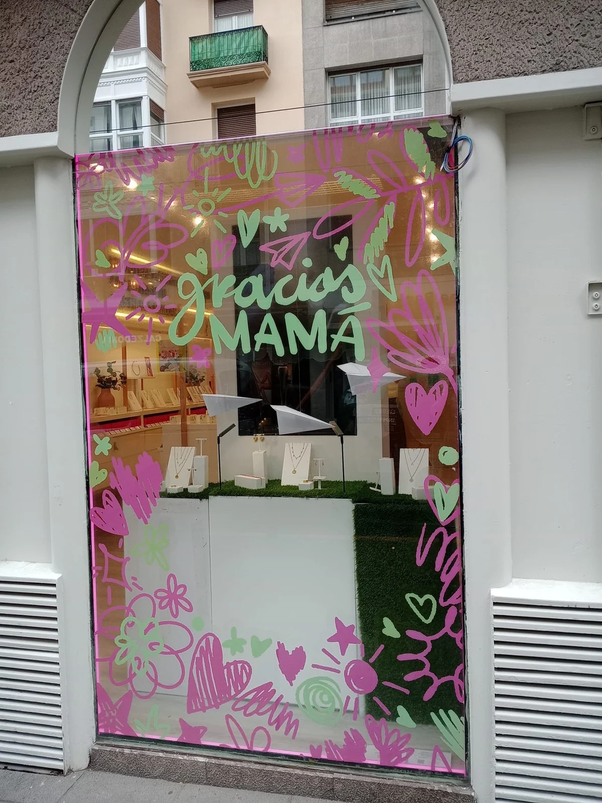 Singularu · Escaparates «Gracias, mamá» · Vista 3