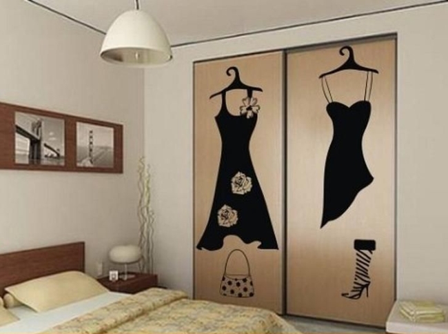 Vinilo adhesivo impreso y troquelado para decorar unas puertas correderas